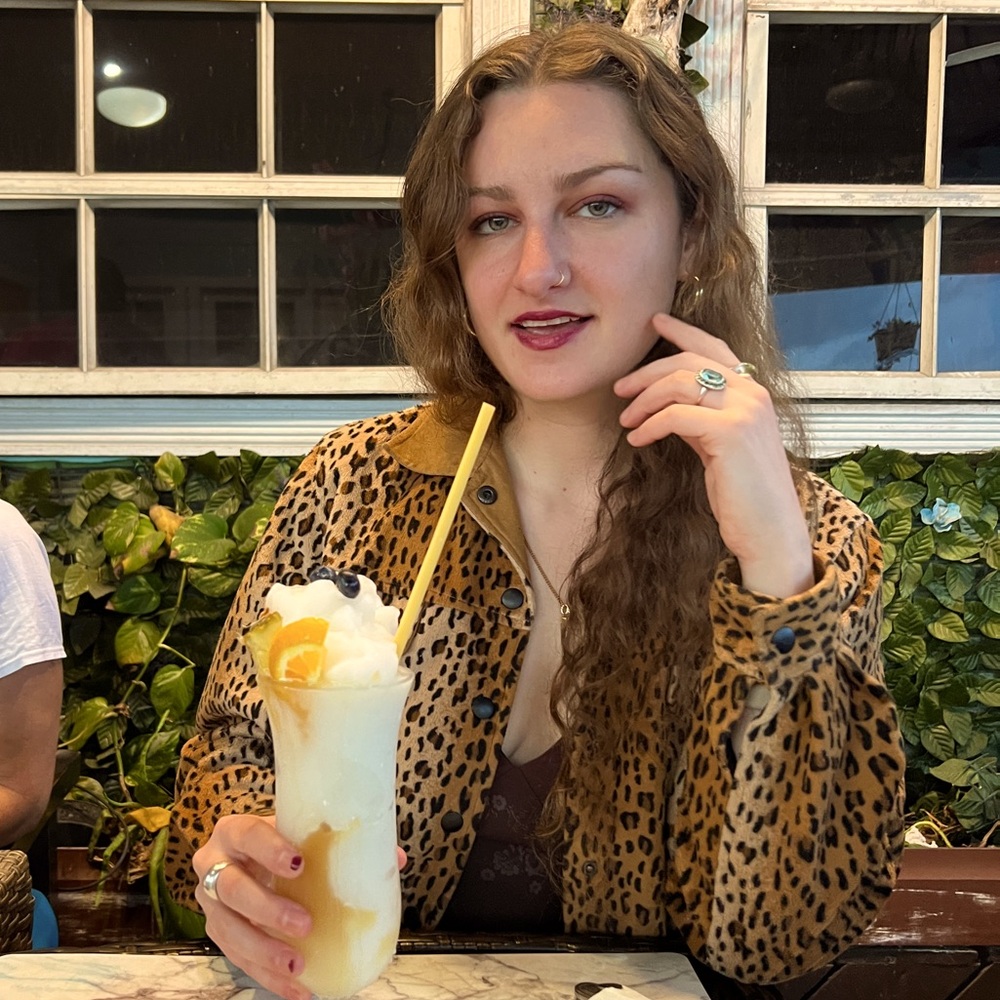 Meet your Posher, Holly